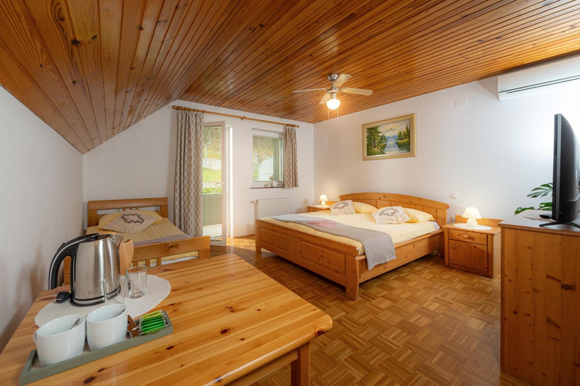 Rooms & Apartments Pr Matjon Bled Exterior photo