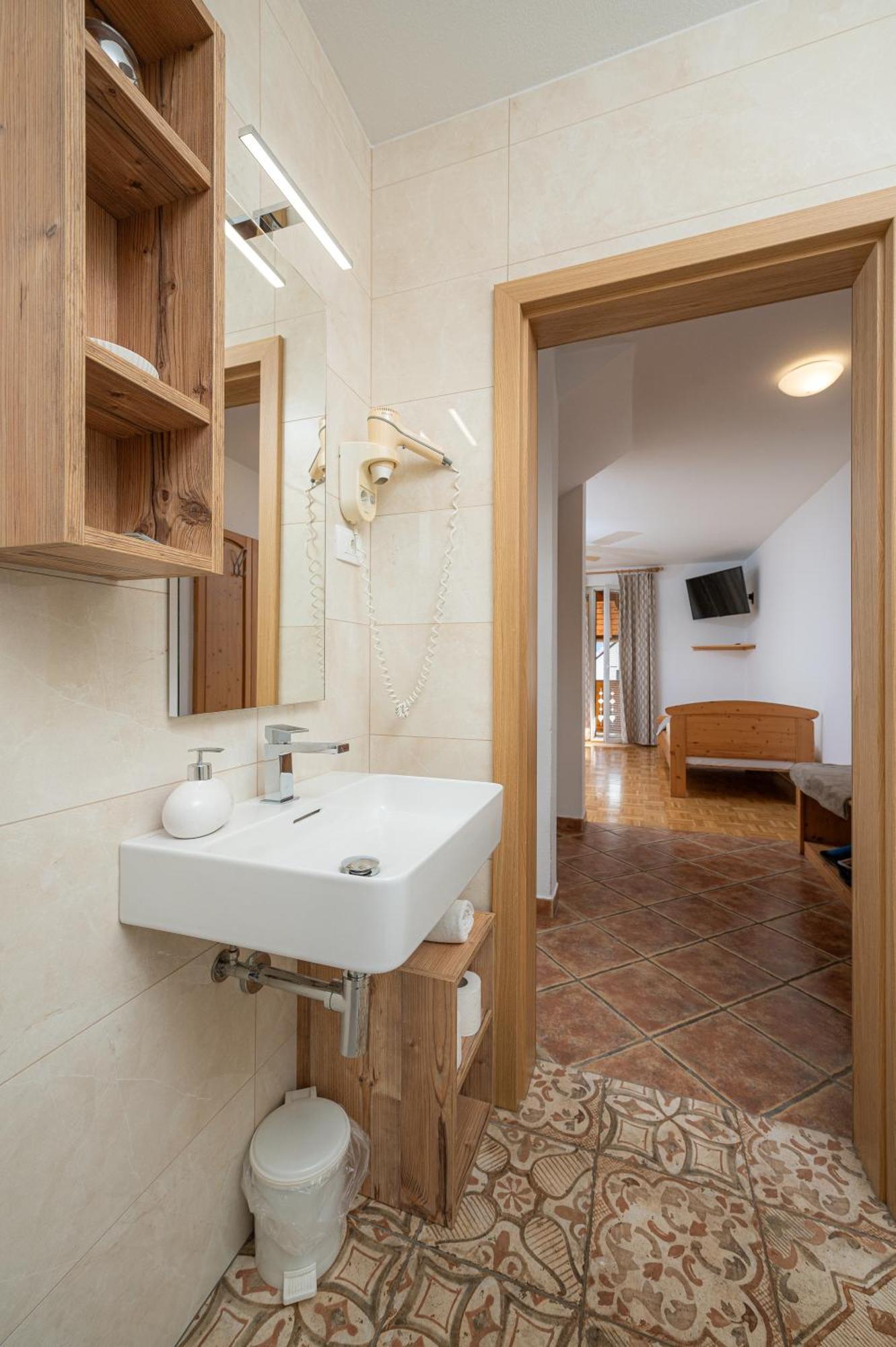 Rooms & Apartments Pr Matjon Bled Exterior photo